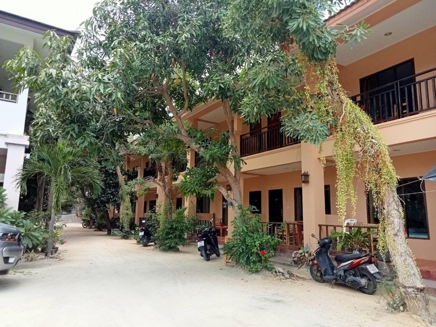 Bank Guesthouse Haad Rin Extérieur photo
